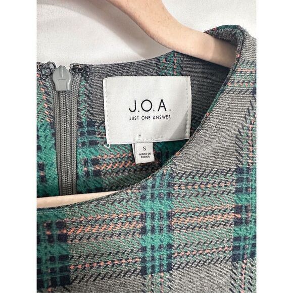 JOA Plaid Dress - Picture 6 of 14